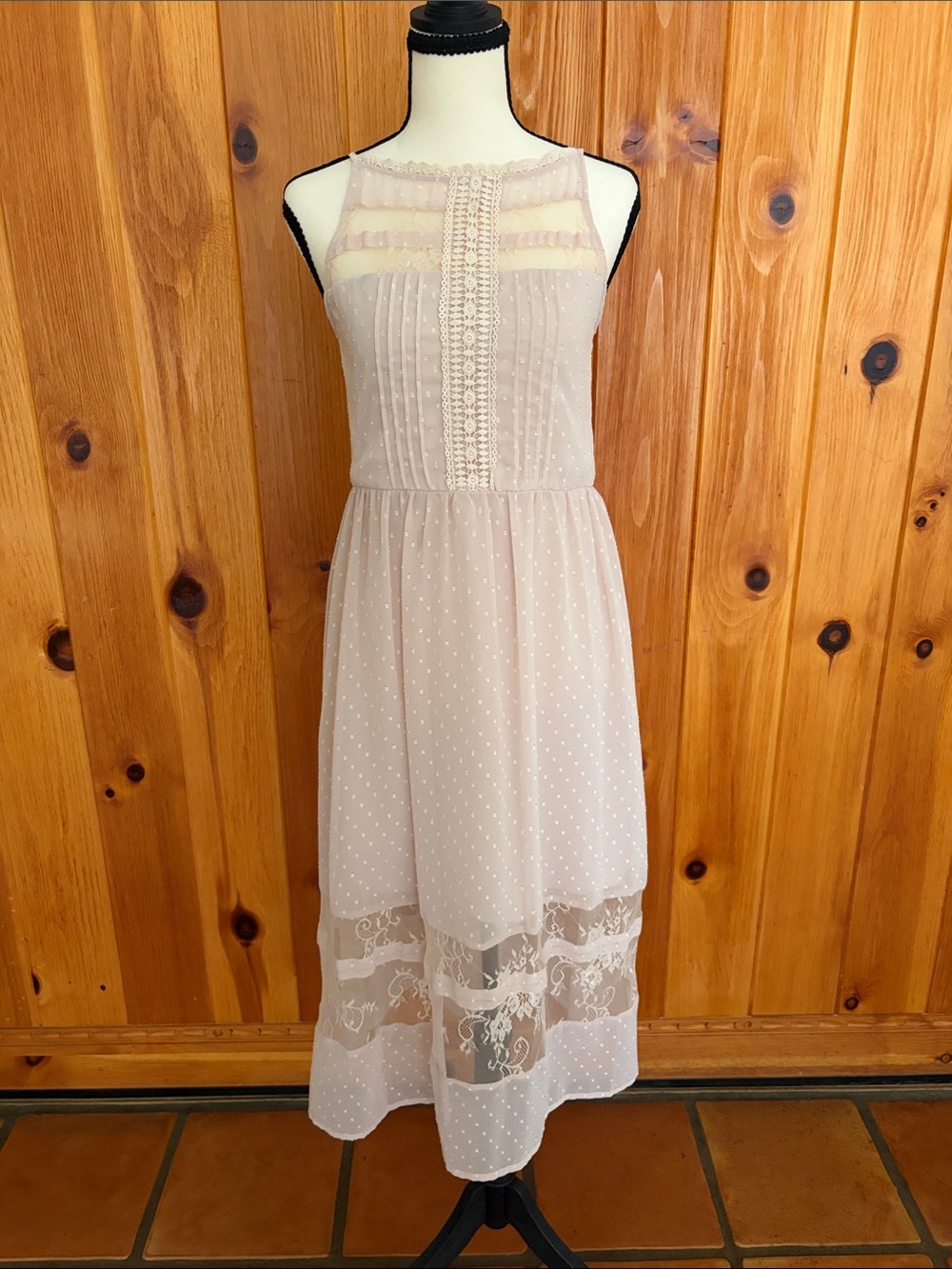 NWT Mason & Belle Swiss Dot Lace Midi Dress Blush Pink Small
